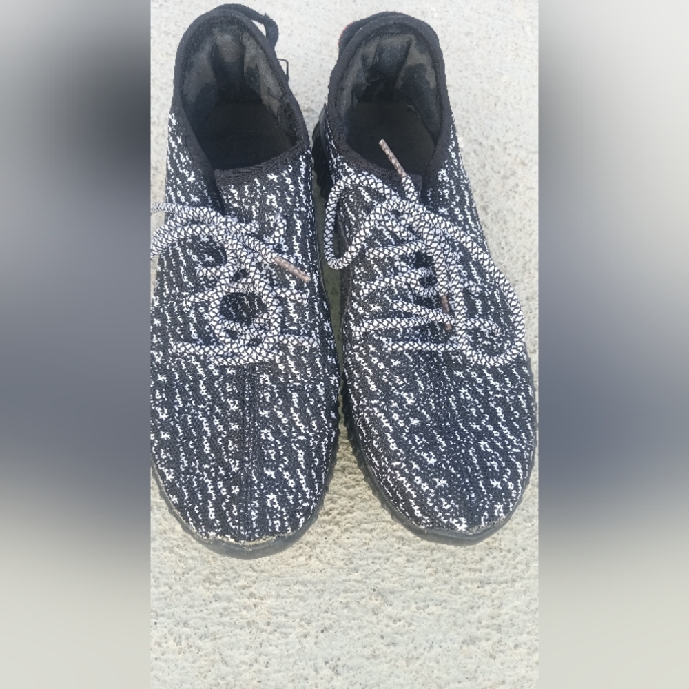 Adidas Yeezy 350 Boost Sneakers